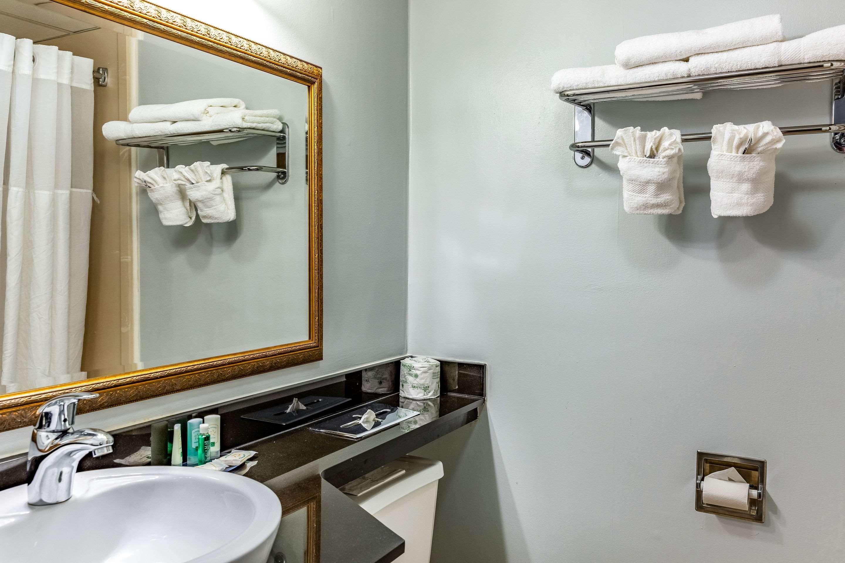 Quality Inn East Stroudsburg - Poconos Ngoại thất bức ảnh